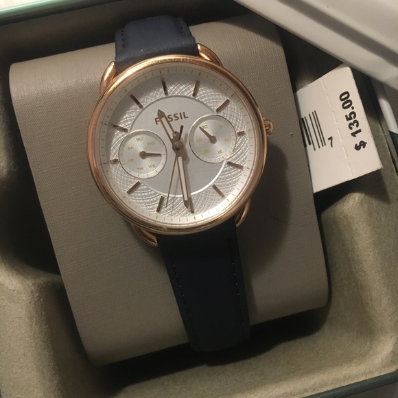 FOSSIL WATCH - Picture 2 of 4